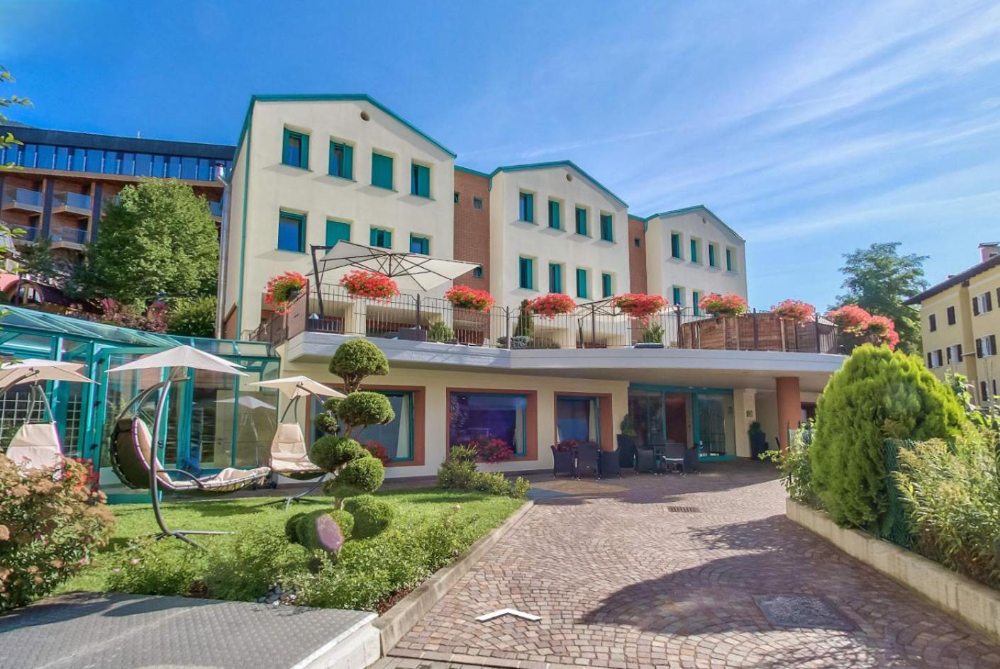 Hotel Sole Malè Exterior foto